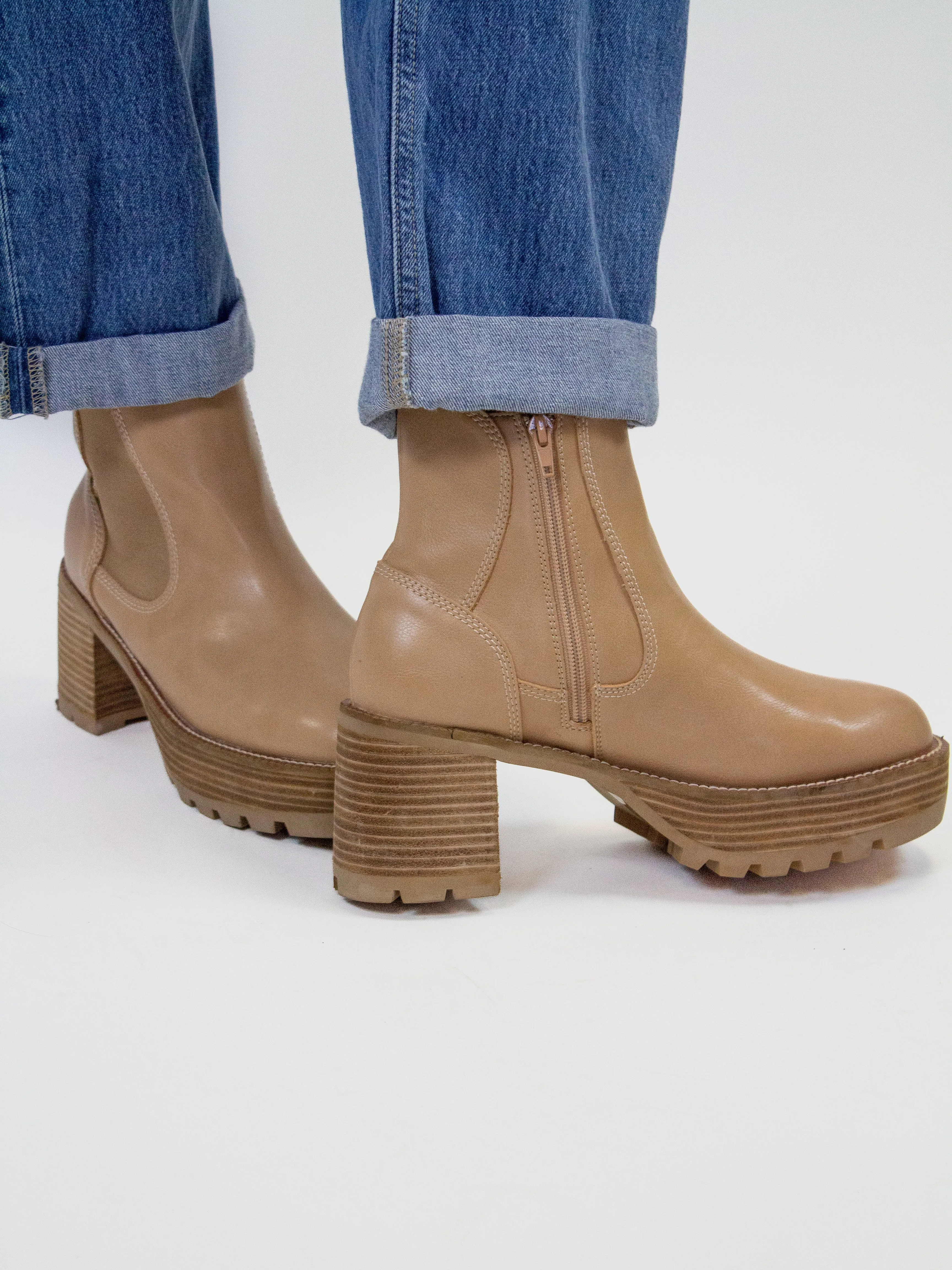 Kingman Platform Boots