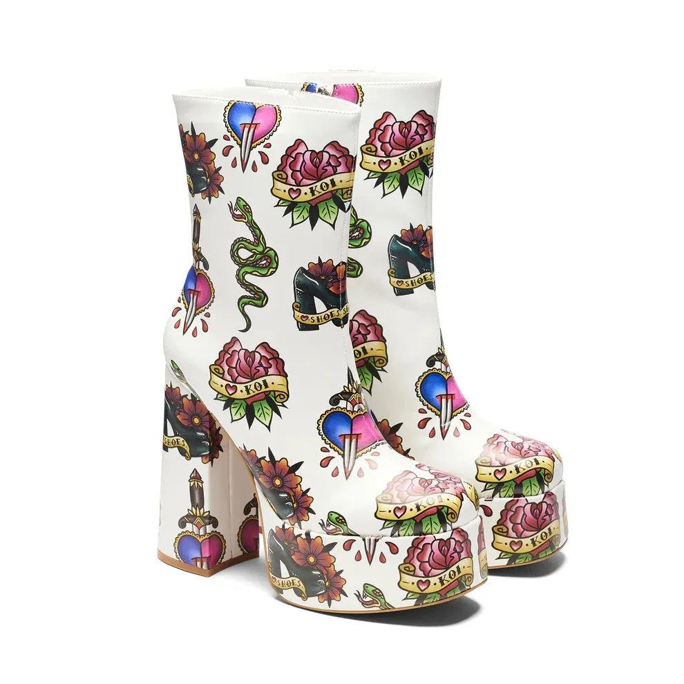 Verdict of a Serpent & Dagger Heeled Boots - White